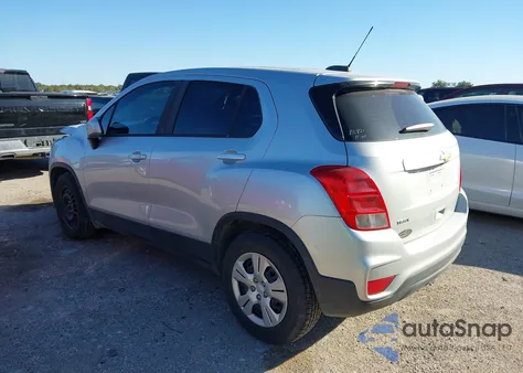 2018 Chevrolet Trax Ls z USA, uszkodzony, nr VIN KL7CJKSB8JB580427